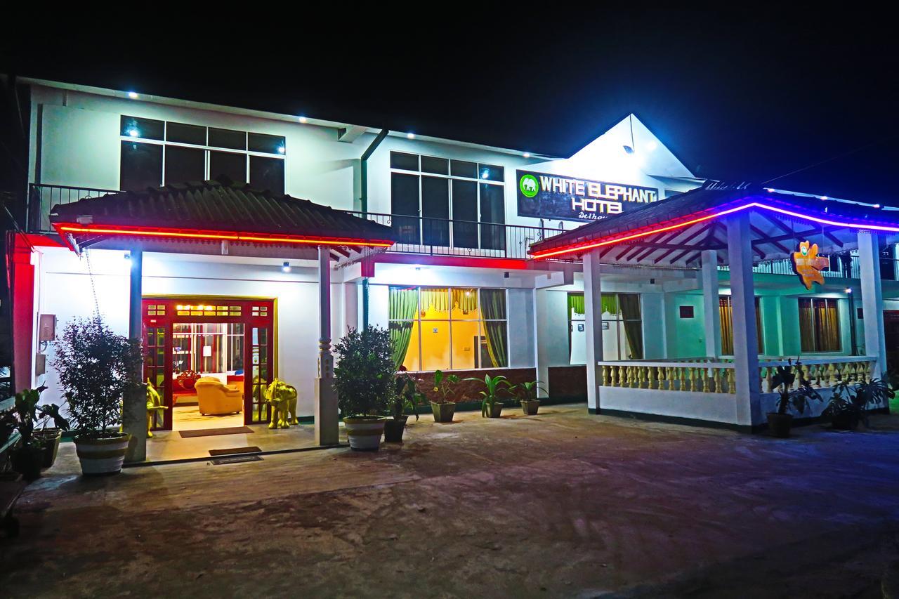 White Elephant Hotel Maskeliya Exterior foto